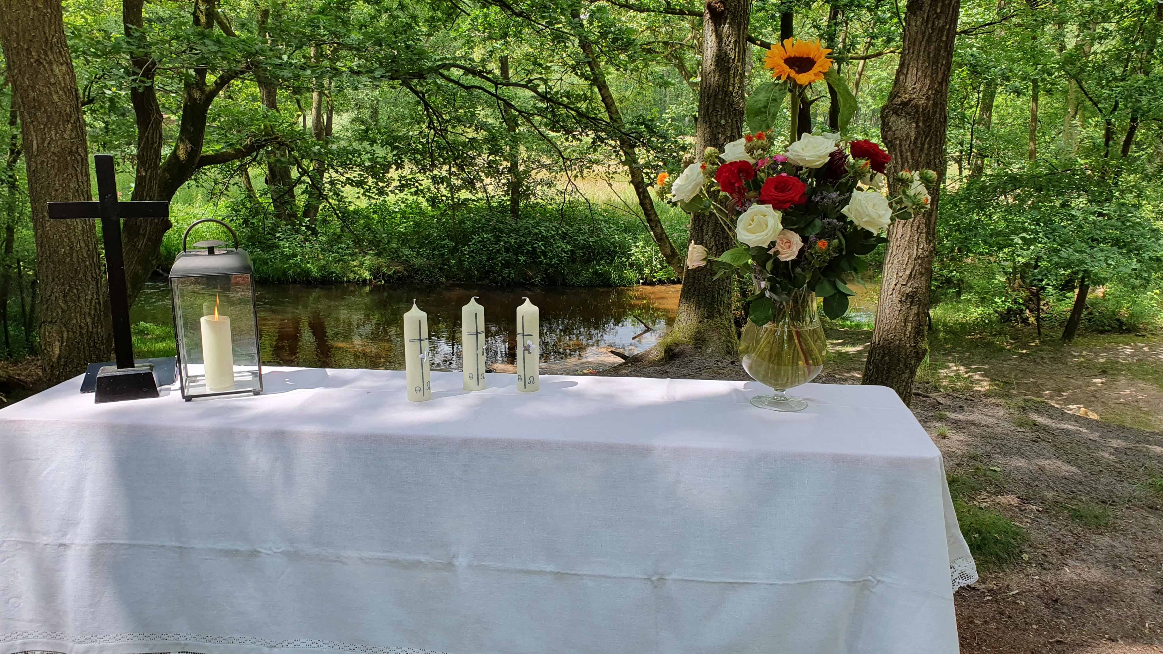 Die vier ev.-luth. Buchholzer Kirchengemeinden laden zum Tauffest an der Este ein. Foto: A. Zeyher